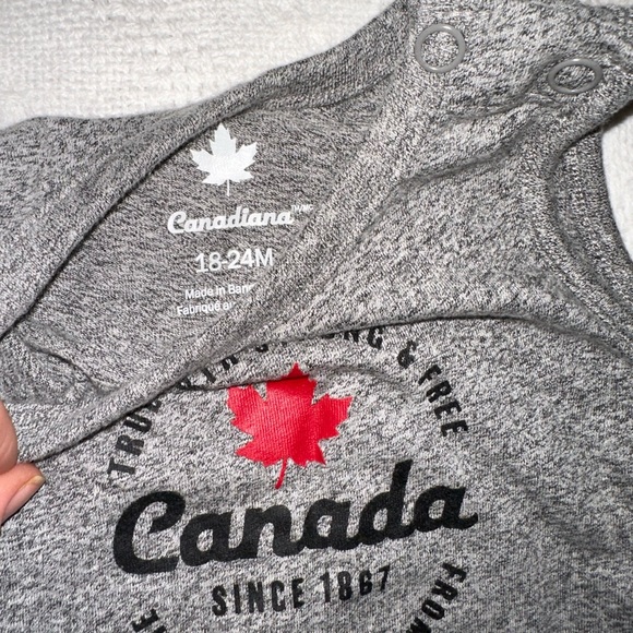 Roots | BNWOT Canada Day tank top romper with snaps - Picture 5 of 5